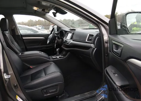 2019 Toyota Highlander Xle from USA, damaged, VIN 5TDKZRFH9KS551012